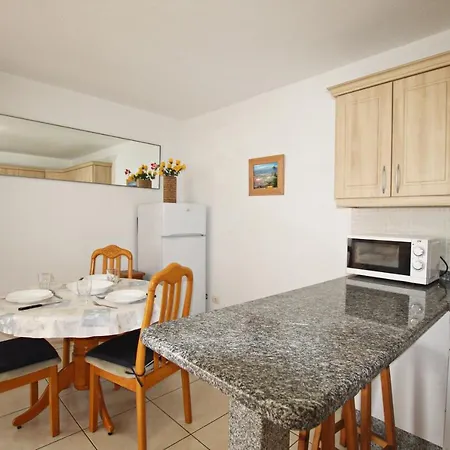 Апартаменты 2 Bedrooms Las Americas River-style Pool *