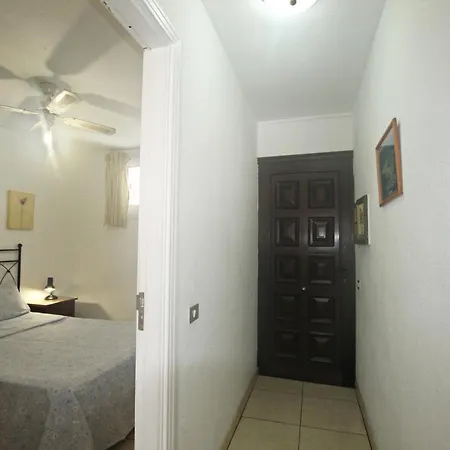 2 Bedrooms Las Americas River-style Pool Арона