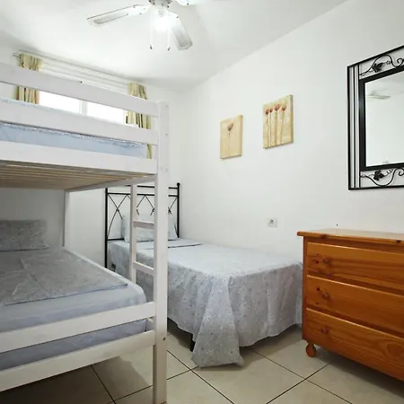 2 Bedrooms Las Americas River-style Pool أرونا